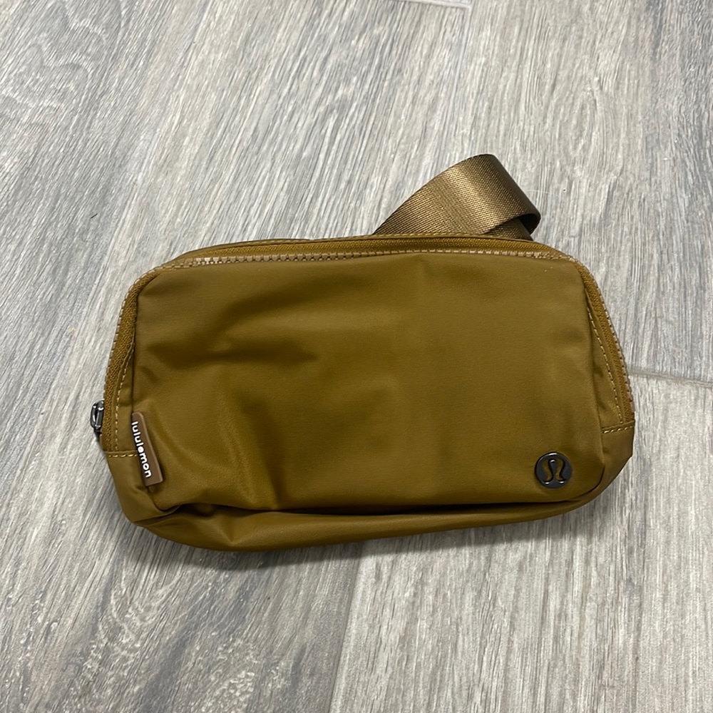 Lululemon crossbody bag!